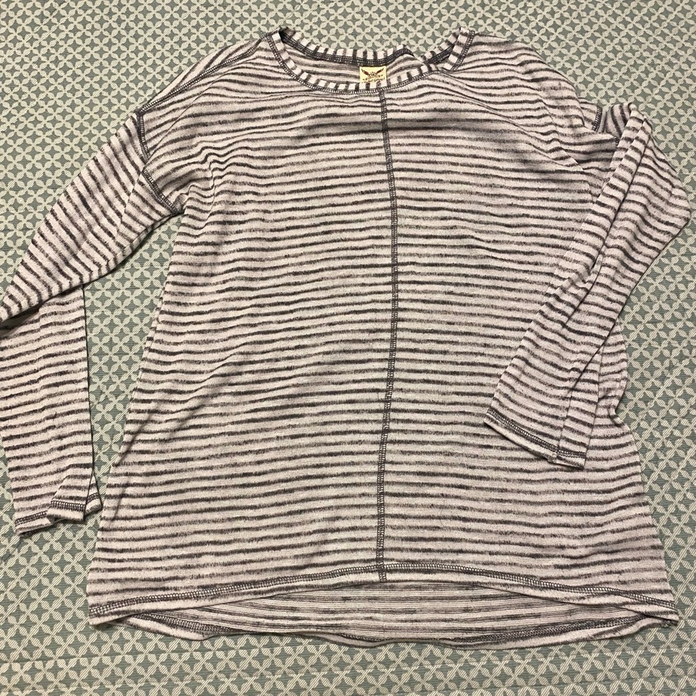 Faded Glory crewneck top